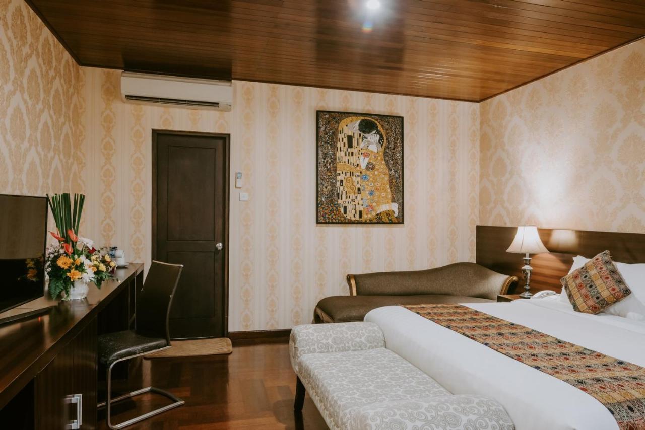 Arthur Suites By Mahavilas Kuta Lombok Εξωτερικό φωτογραφία